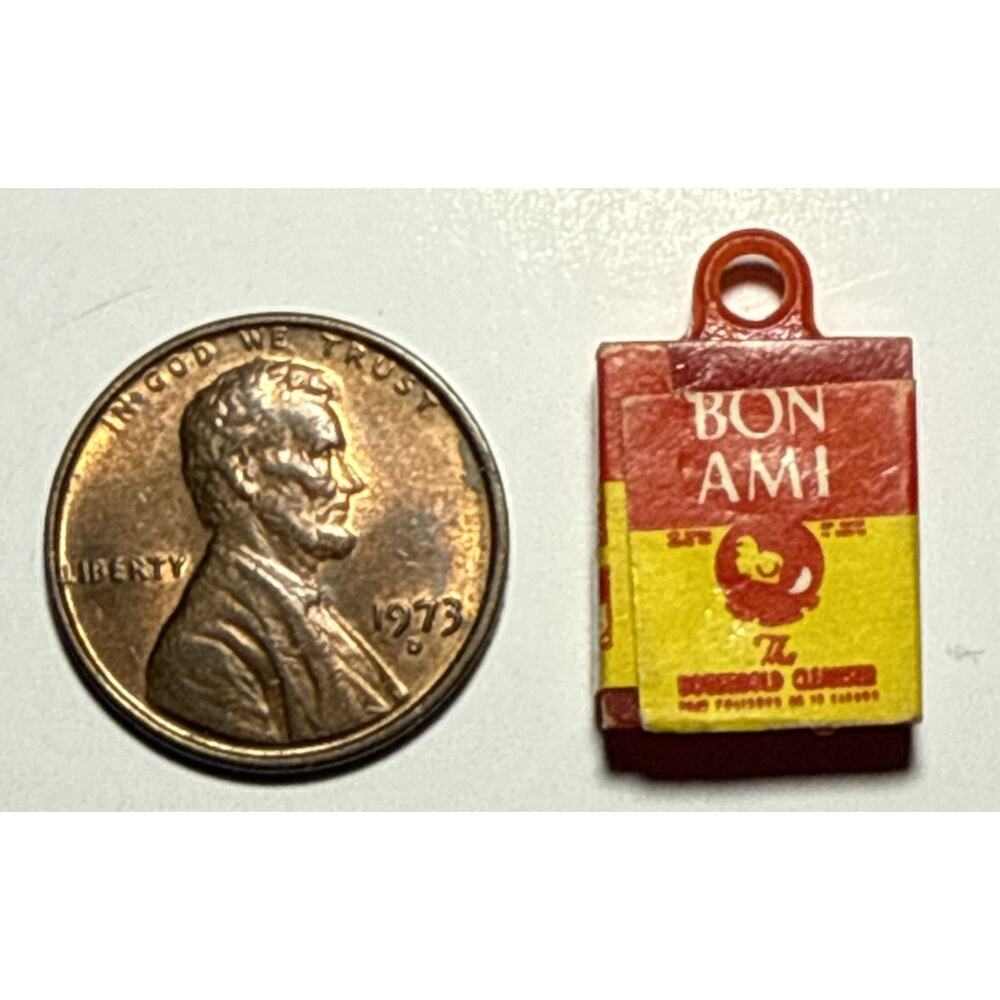 Vintage Bon Ami Cracker Jack Charm Prize Charm 1K